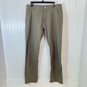 Kuhl Slax Men's Performance Pant in Olive, 35x34, very good condition.